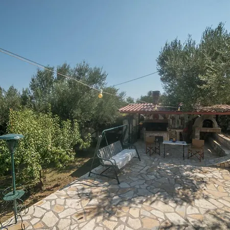 Casa de Férias Nina's Olive House